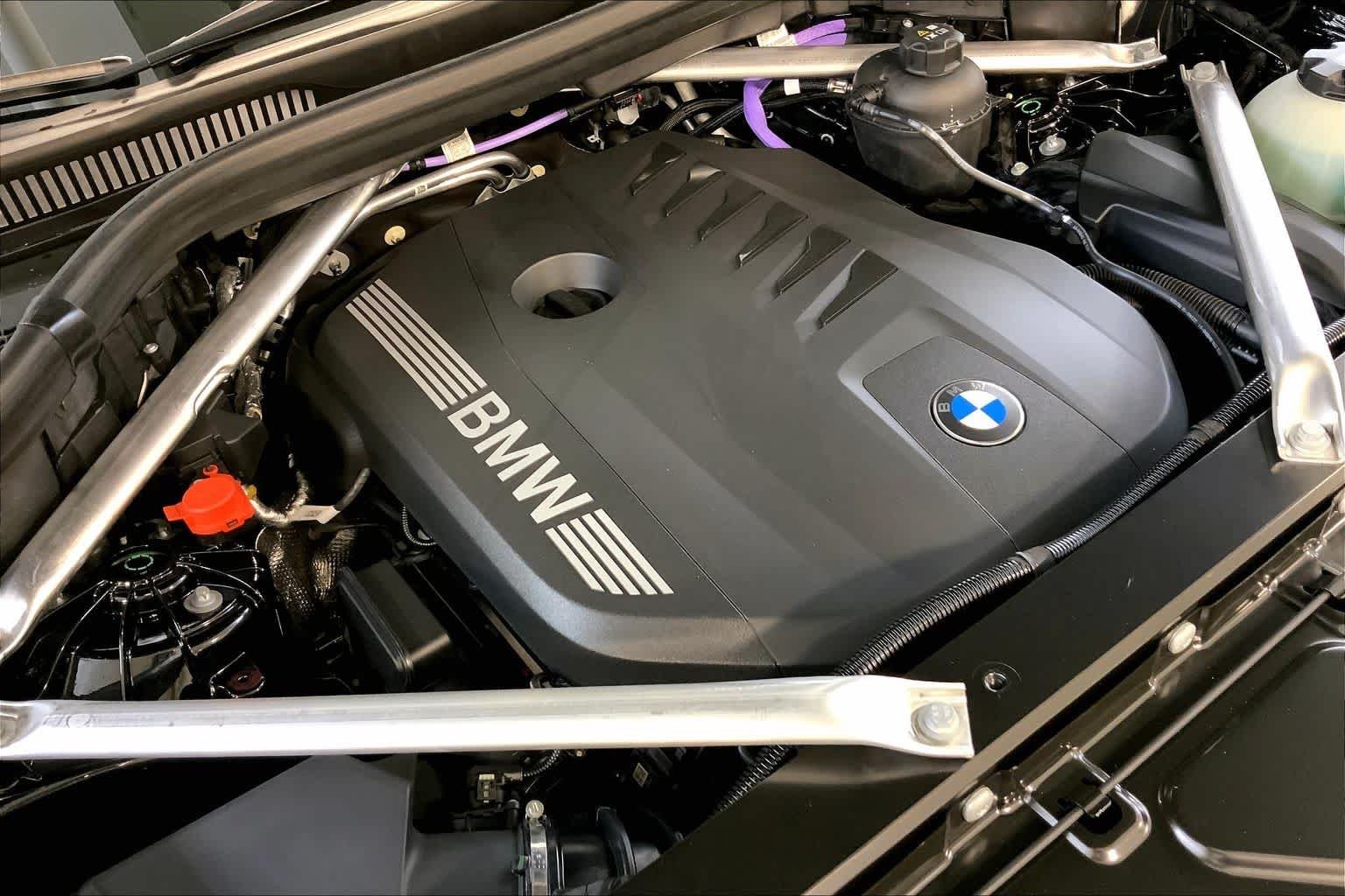 New 2026 Black Sapphire Metallic BMW xDrive40i image 17