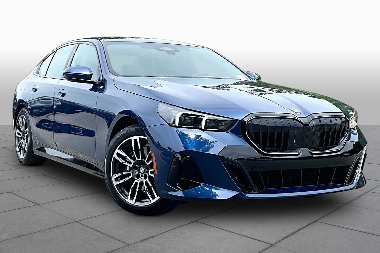Used 2026 Phytonic Blue Metallic BMW 530i image 2