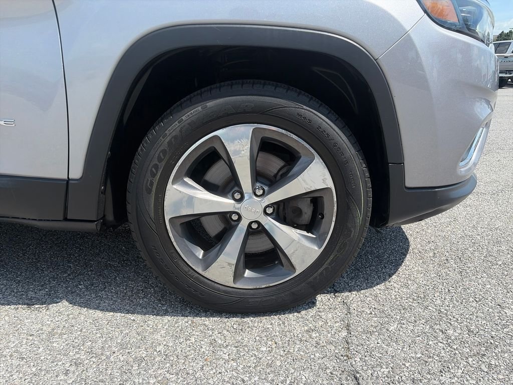 Used 2019 Silver Jeep Limited image 45