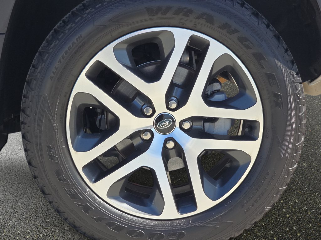 Certified Used 2024 Eiger Grey Metallic Land Rover S image 33
