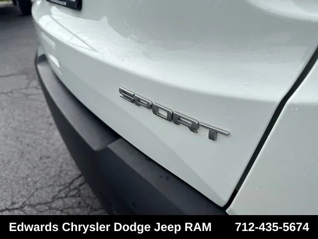 Used 2018 White Jeep Sport image 12