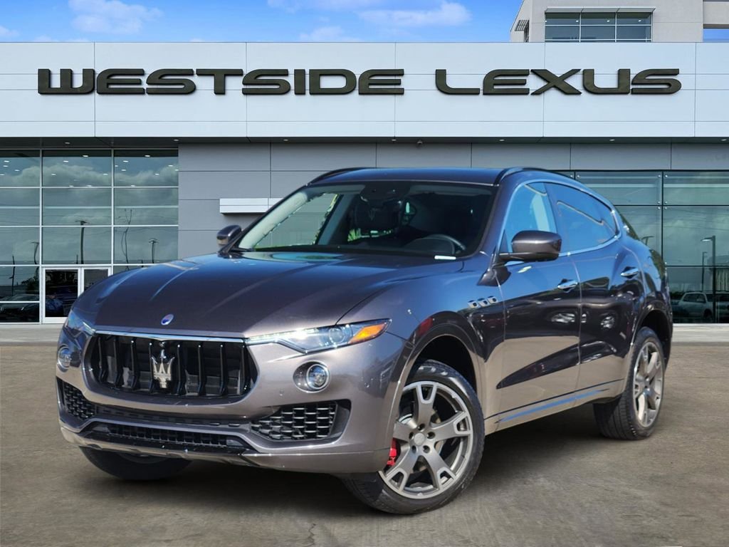 2017 Maserati Levante Levante's photo