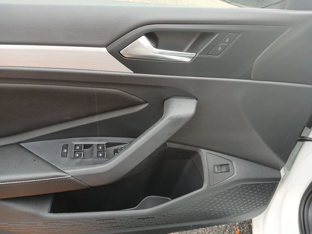 New 2026 White Volkswagen 1.5T Sport image 11