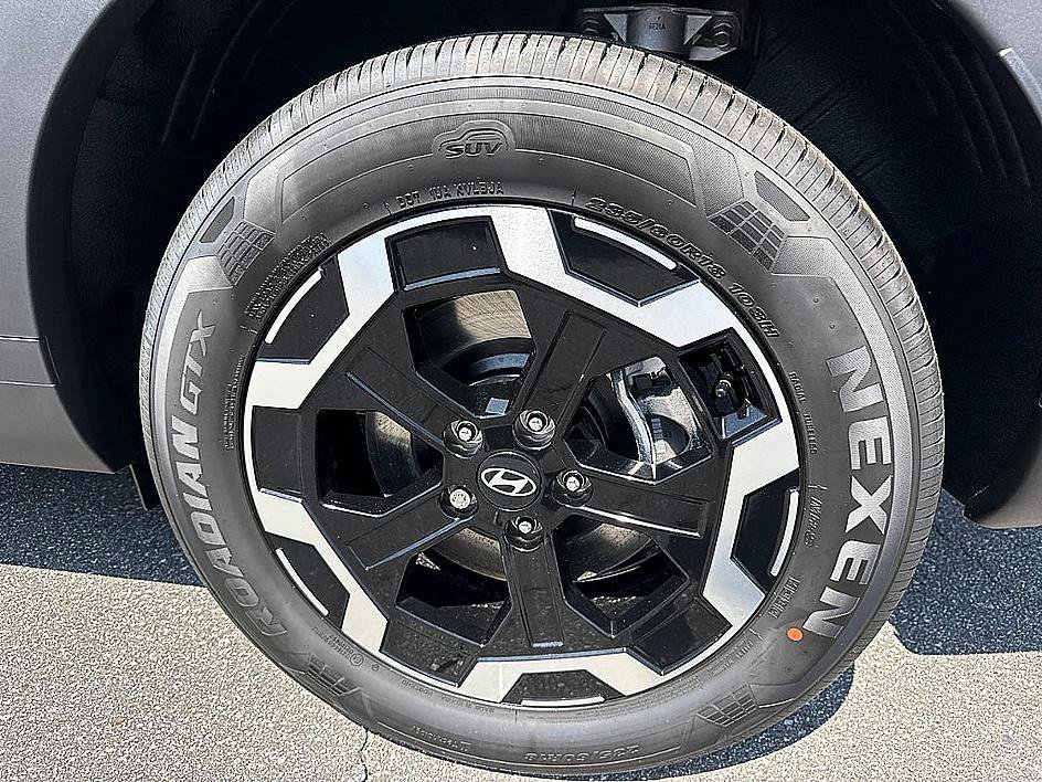 New 2026 Phantom Black Hyundai SEL FWD image 5