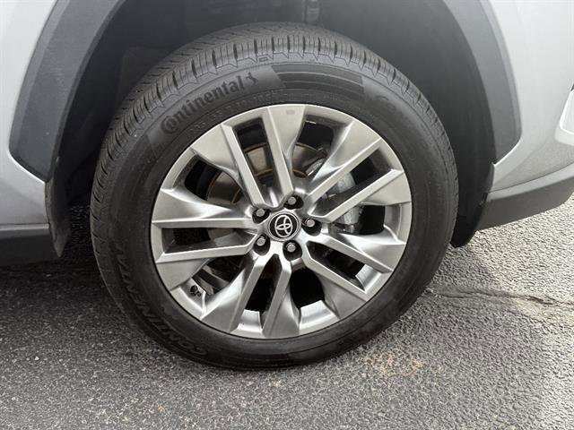 2023 Toyota RAV4 XLE Premium - Photo 28