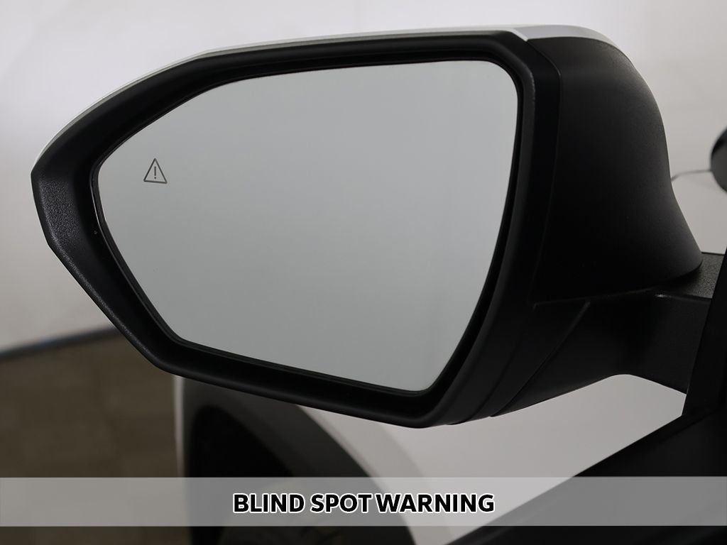 Used 2023 White Hyundai Limited image 9