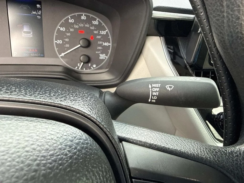 Used 2025  Toyota L image 34