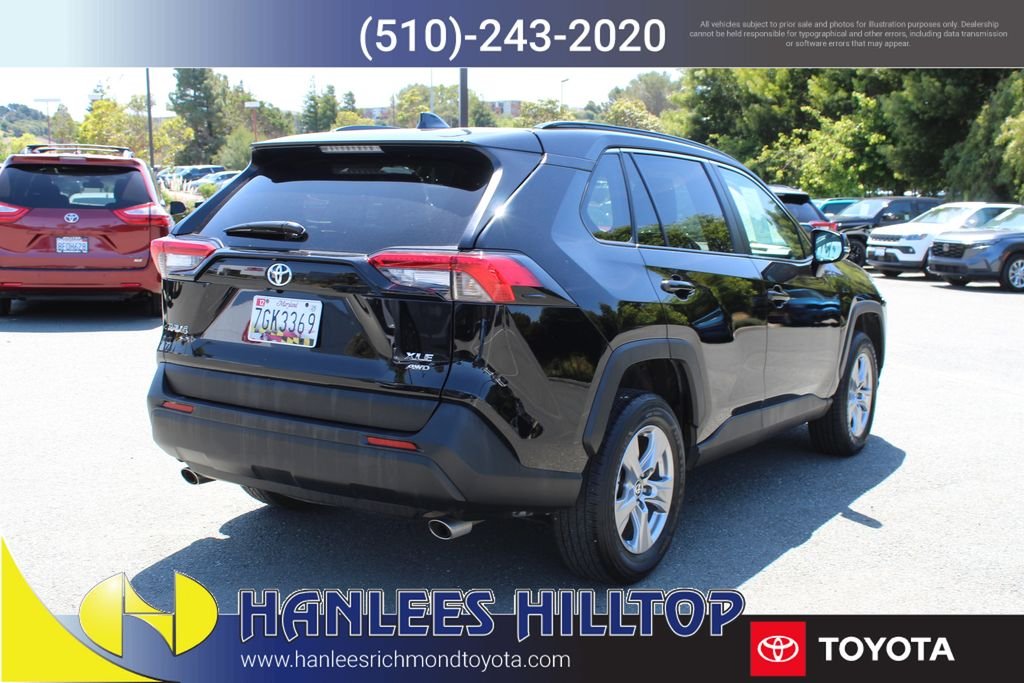 2025 Toyota RAV4 XLE - Photo 7