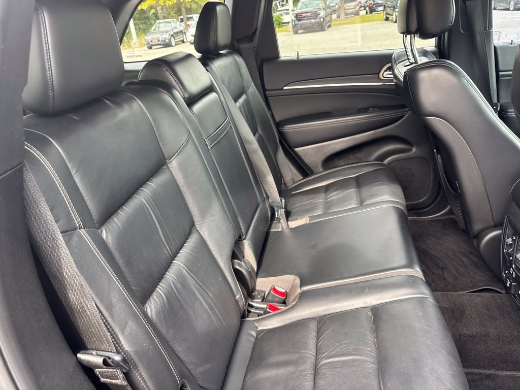 Used 2015 Black Jeep Limited image 33