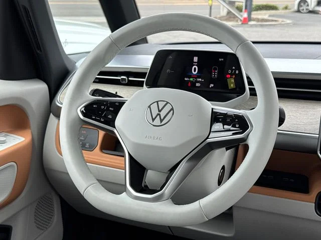 New 2025 Energetic Orange W/White Upper Volkswagen Pro S Plus image 32