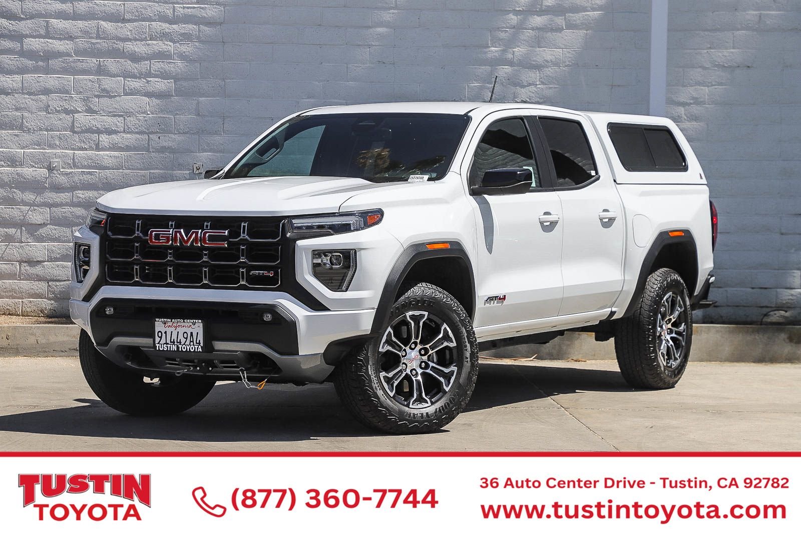Used 2024 White GMC AT4 image 1