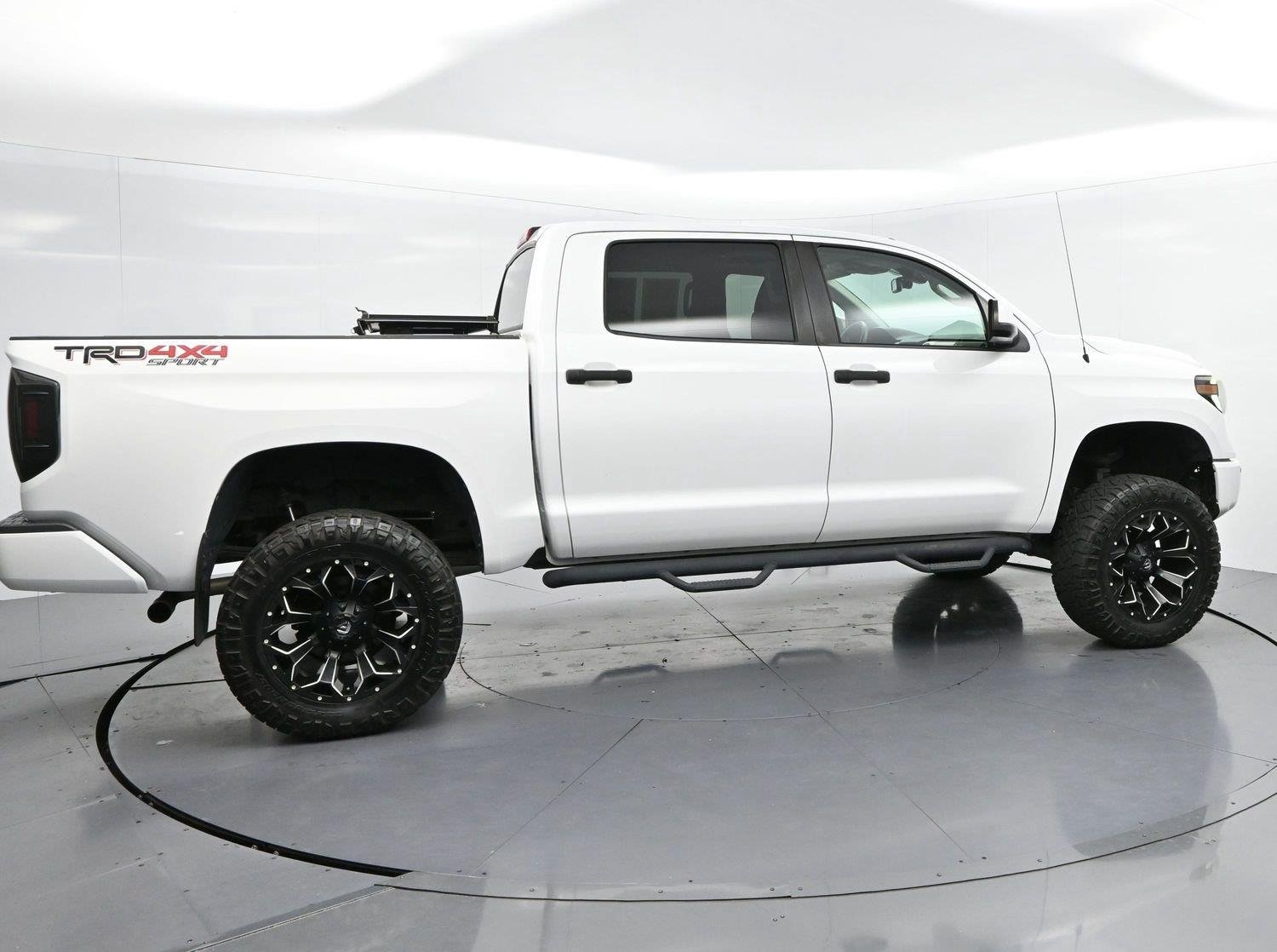 Used 2019 Super White Toyota SR5 image 8