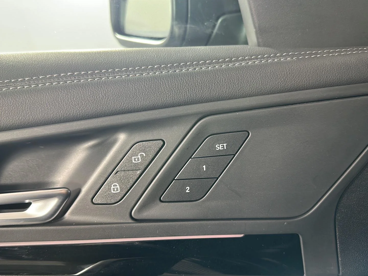 Used 2024 Jet Black BMW xDrive28i image 8
