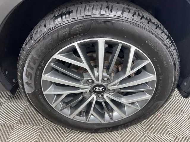 Used 2021 Black Hyundai Limited image 10