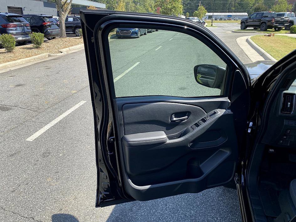 2026 Nissan Frontier SV - Photo 7