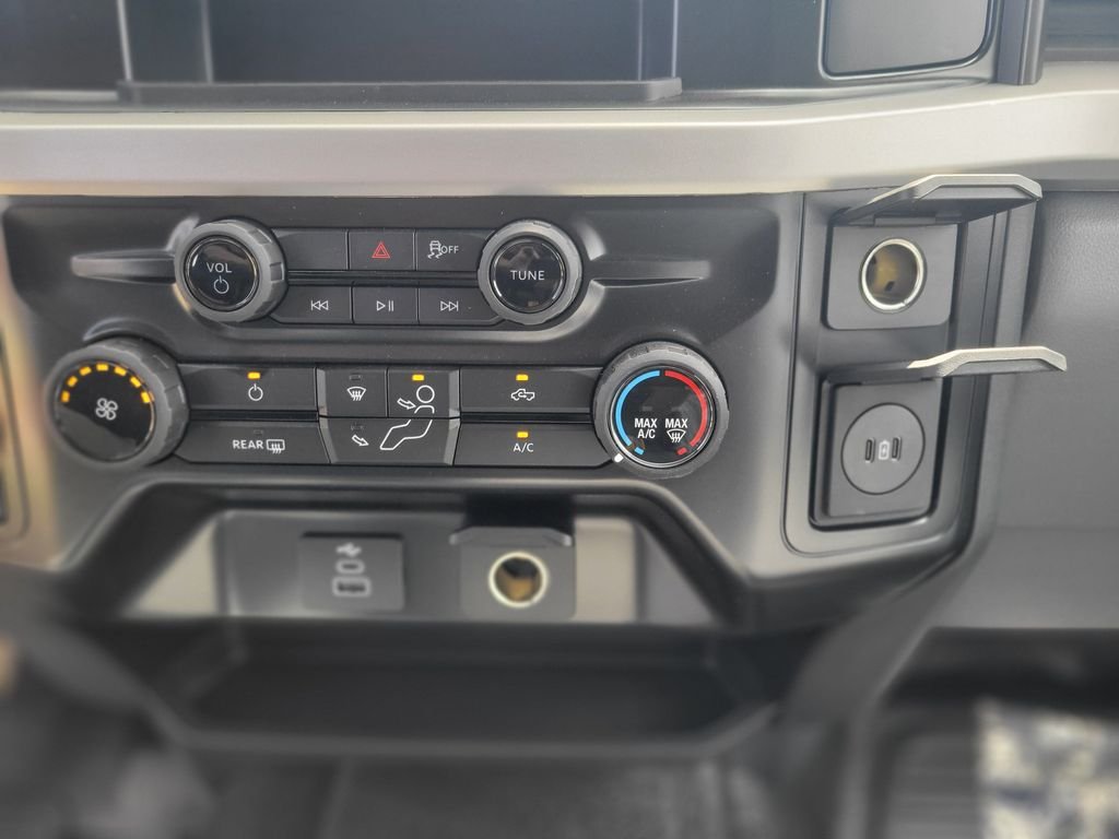 New 2026 Oxford White Ford F-450® XL image 26