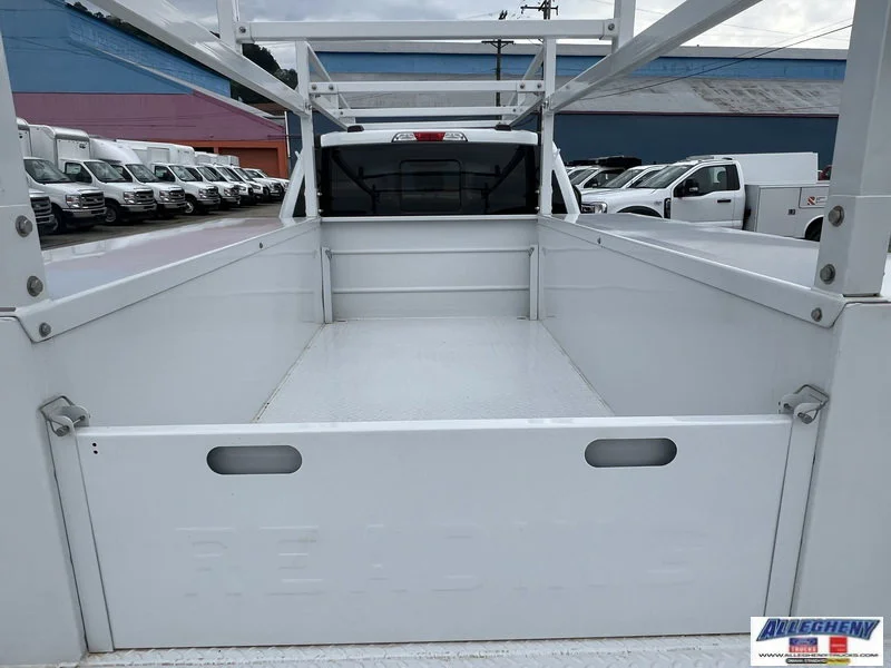New 2025 Oxford White Ford XL image 11