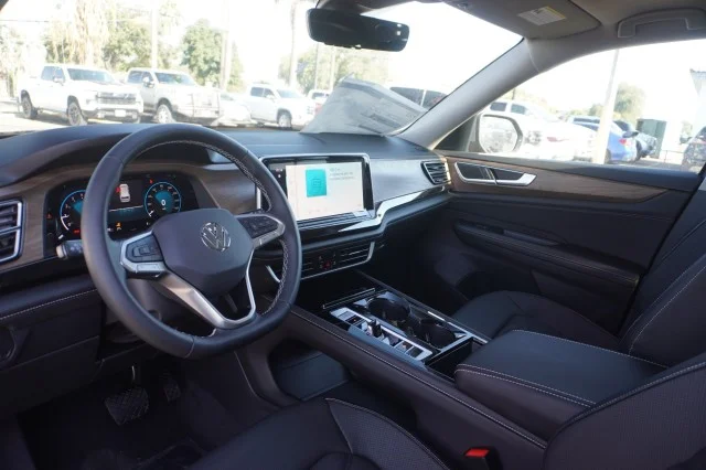 New 2026 Pure Gray Volkswagen 2.0T SE w/Technology image 21