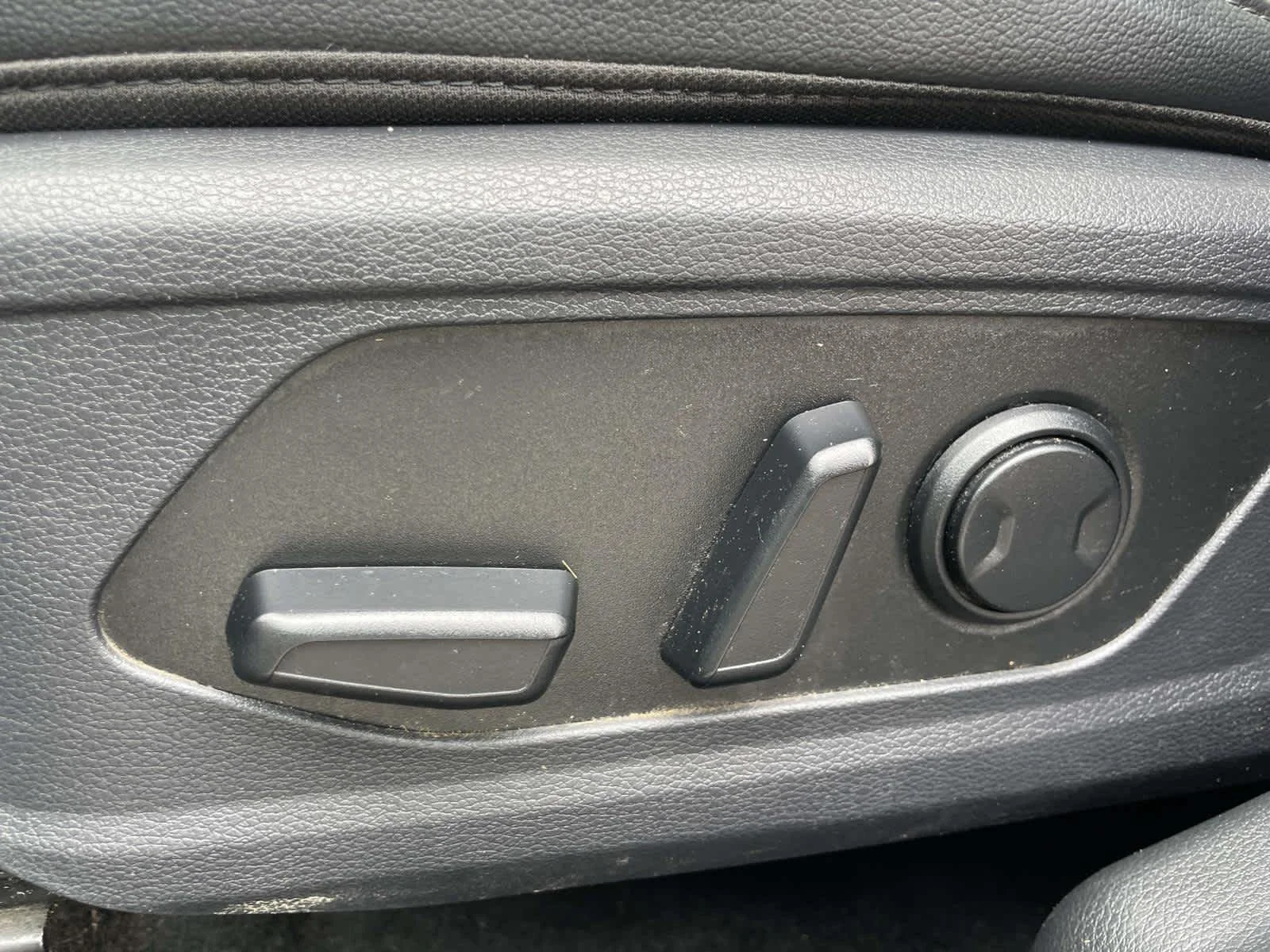 Used 2023 Vesta Blue Kia EX image 17