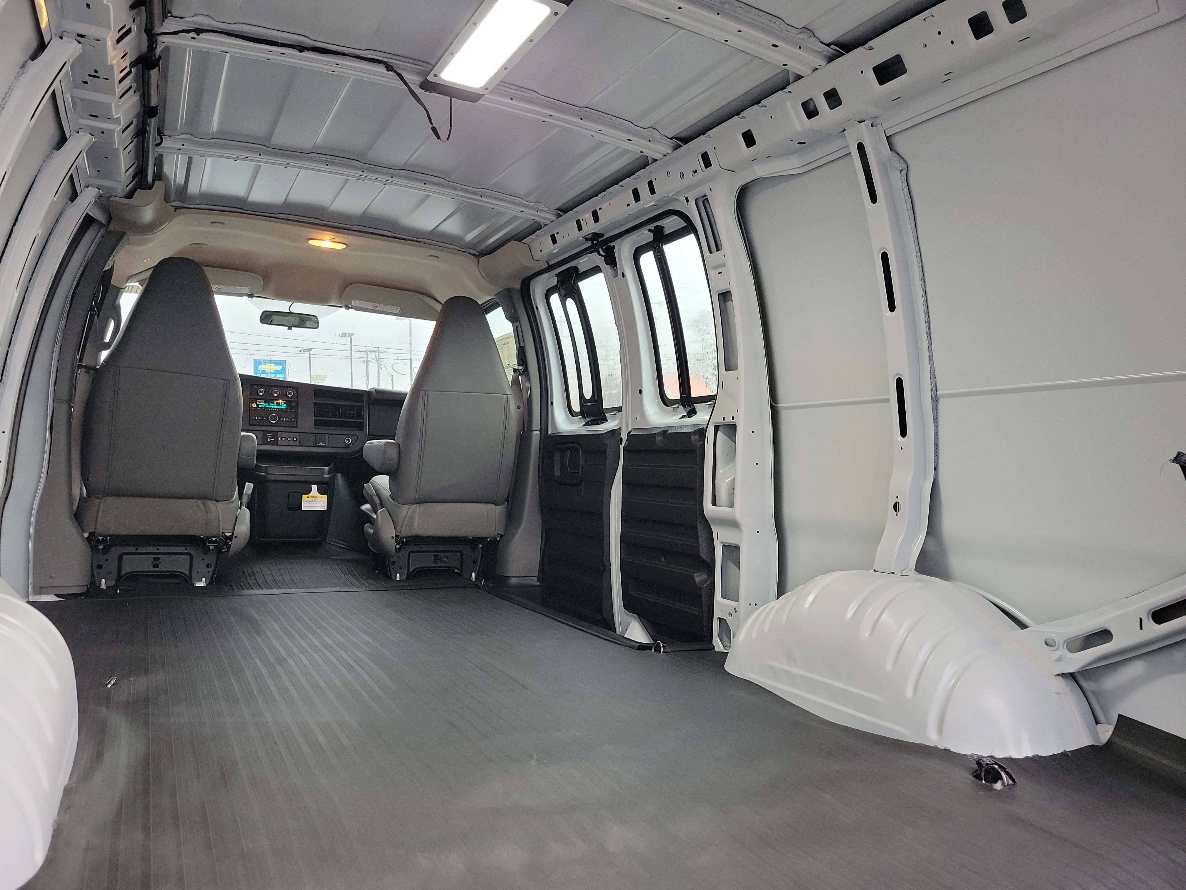 2025 Chevrolet Express Cargo Work Van - Photo 10