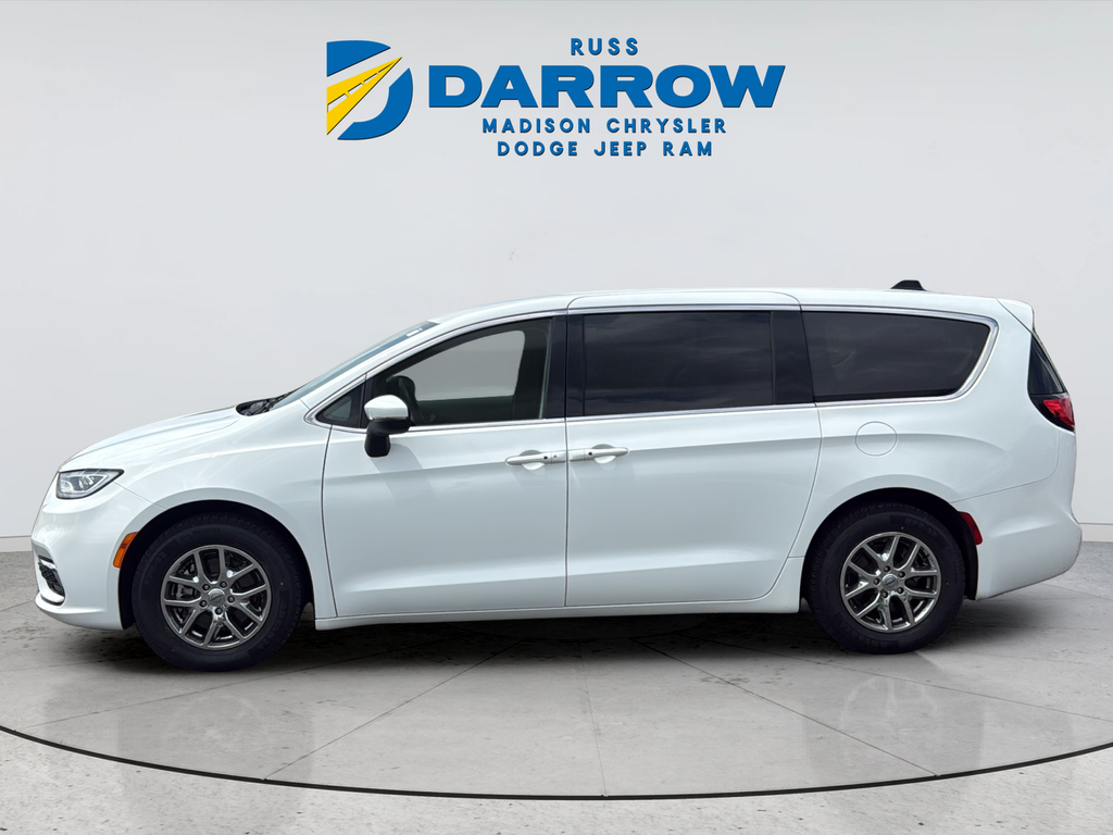 Used 2023 White Chrysler Touring L image 2