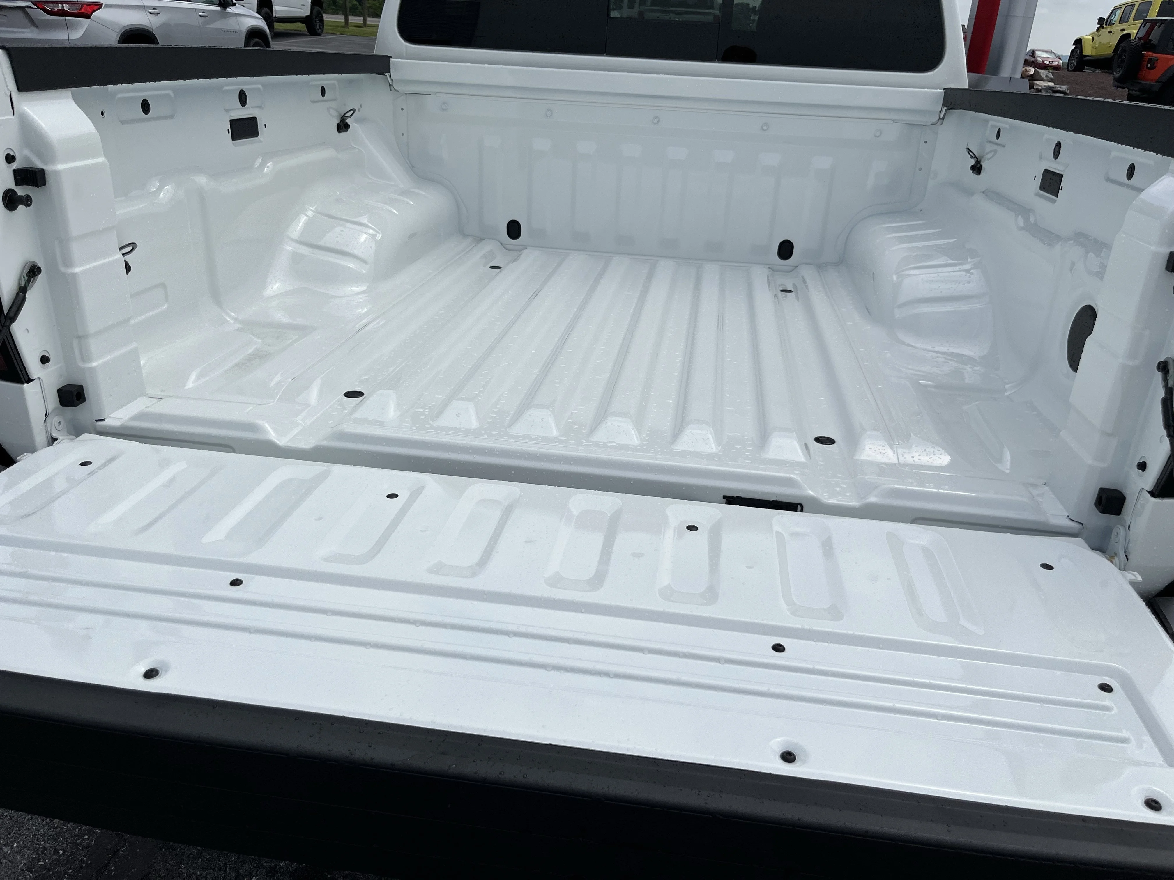 New 2026 Glacier White Nissan Crew Cab S image 7