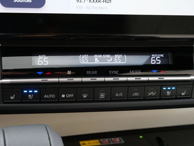 Used 2025 Cypress Toyota Platinum image 22