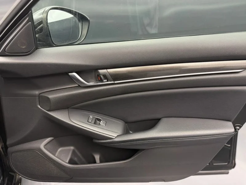 Used 2018 Black Honda Sport Sedan 4D image 16