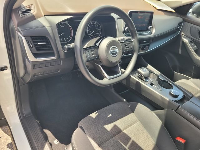 Used 2021 White Nissan S image 12
