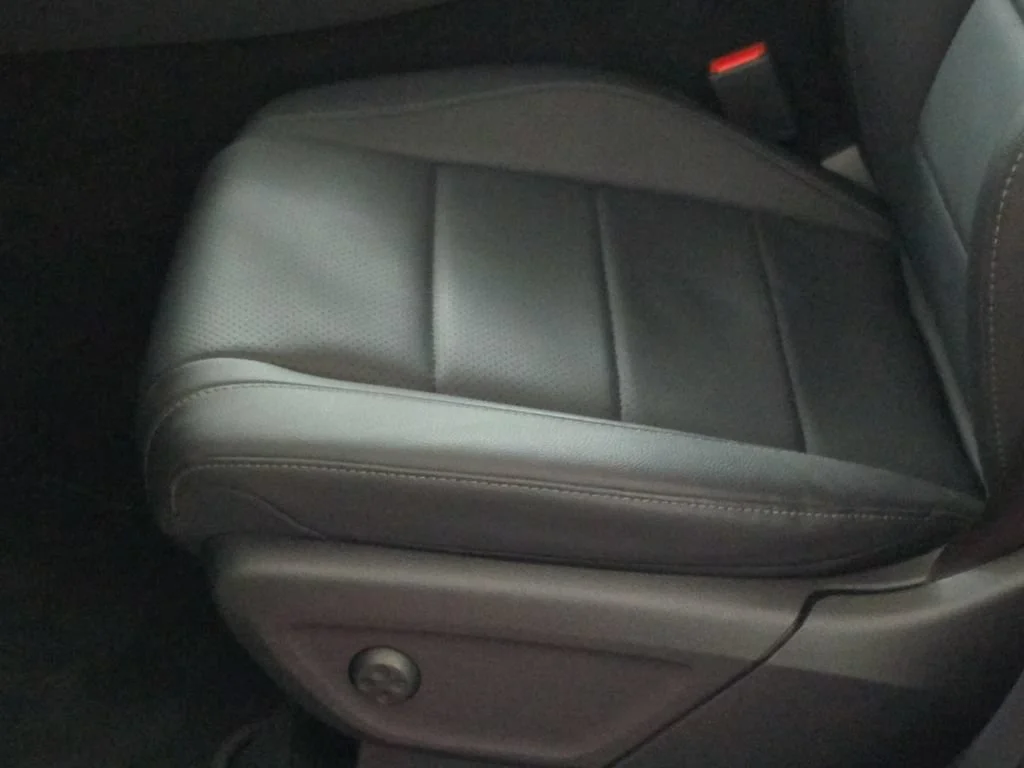 Used 2023 White Mercedes-Benz GLE 350 image 31