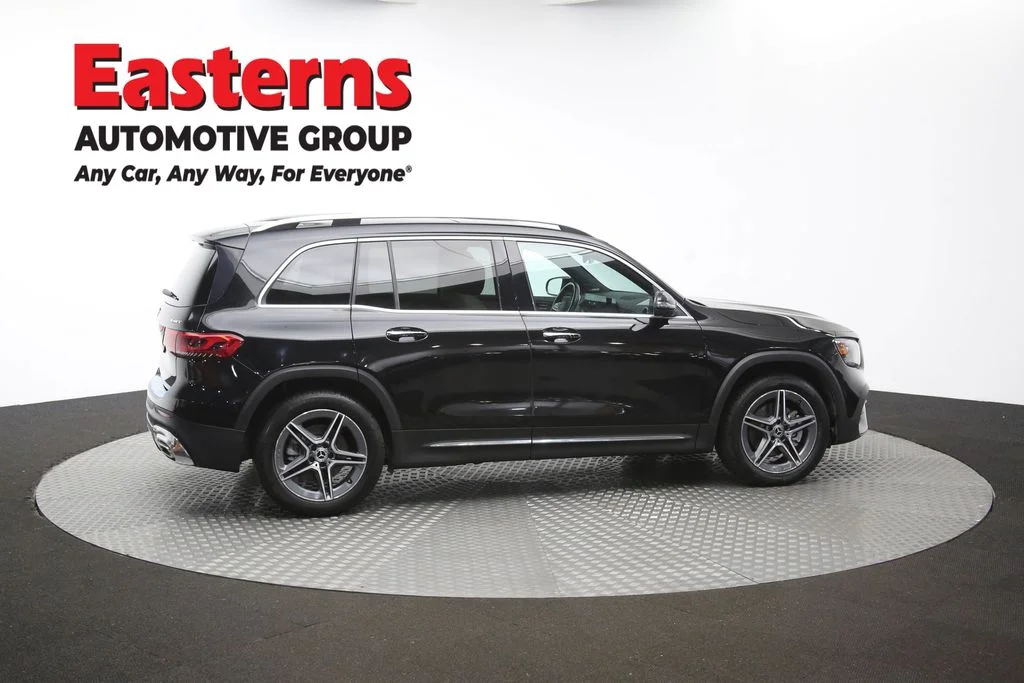 Used 2022 Black Mercedes-Benz GLB 250 image 43