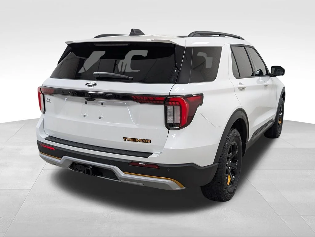 New 2026 Star White Metallic Tri-Coat Ford Tremor® image 20