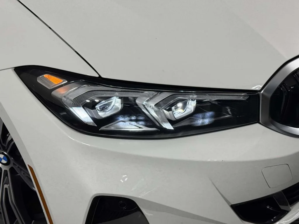 Used 2024 White BMW 330i xDrive image 15