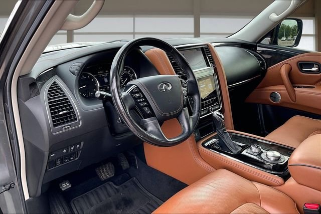 Used 2020  INFINITI  image 14