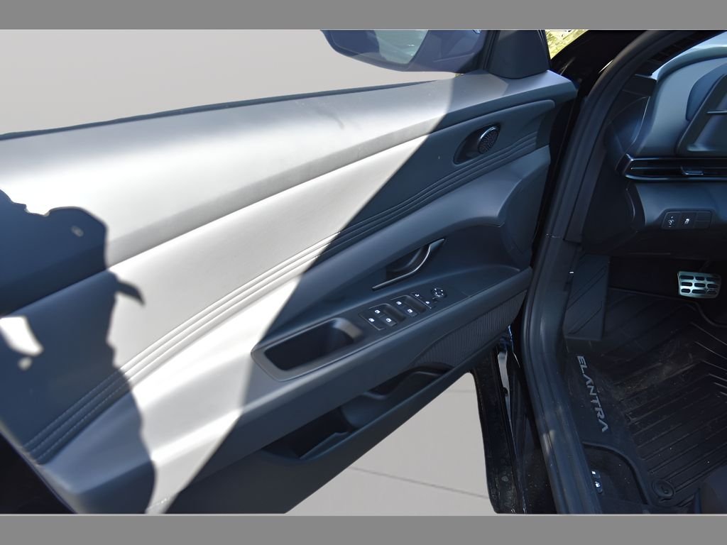 2026 Hyundai Elantra SEL Sport - Photo 15
