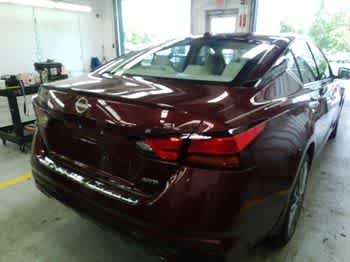 Used 2023 Garnet Pearl Metallic Nissan 2.5 SL image 4