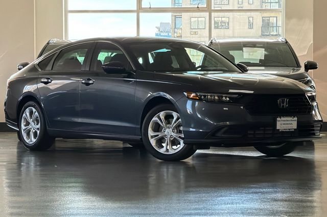 New 2026 Meteorite Gray Metallic Honda LX image 2