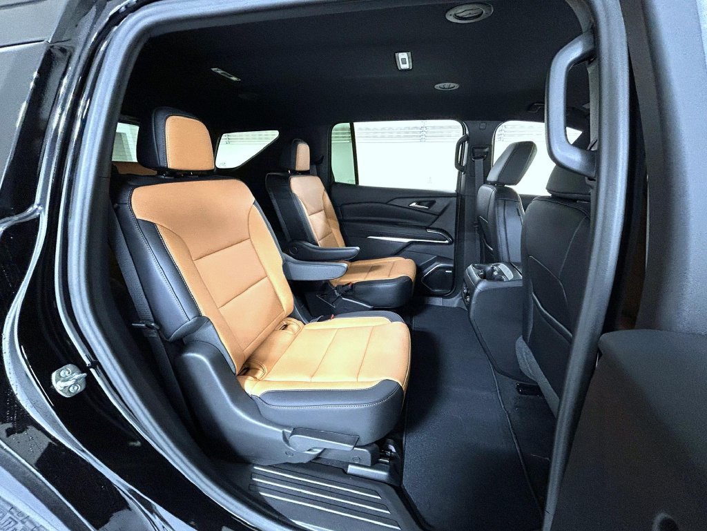 New 2027 Mosaic Black Metallic Chevrolet Z71 image 18