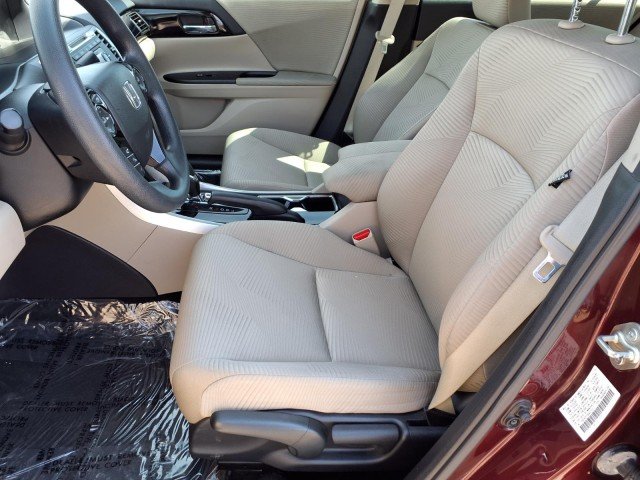 2016 Honda Accord LX - Photo 9