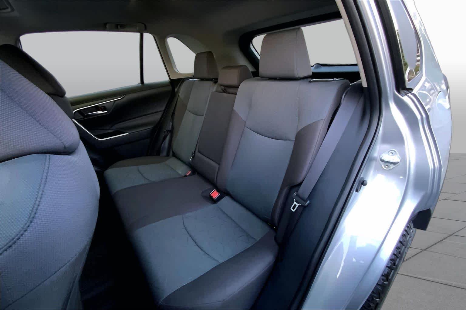 Used 2025 Silver Sky Metallic Toyota XLE image 20