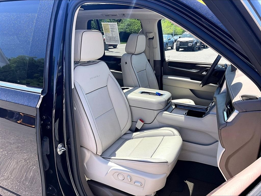 Used 2022 Blue GMC Denali image 11