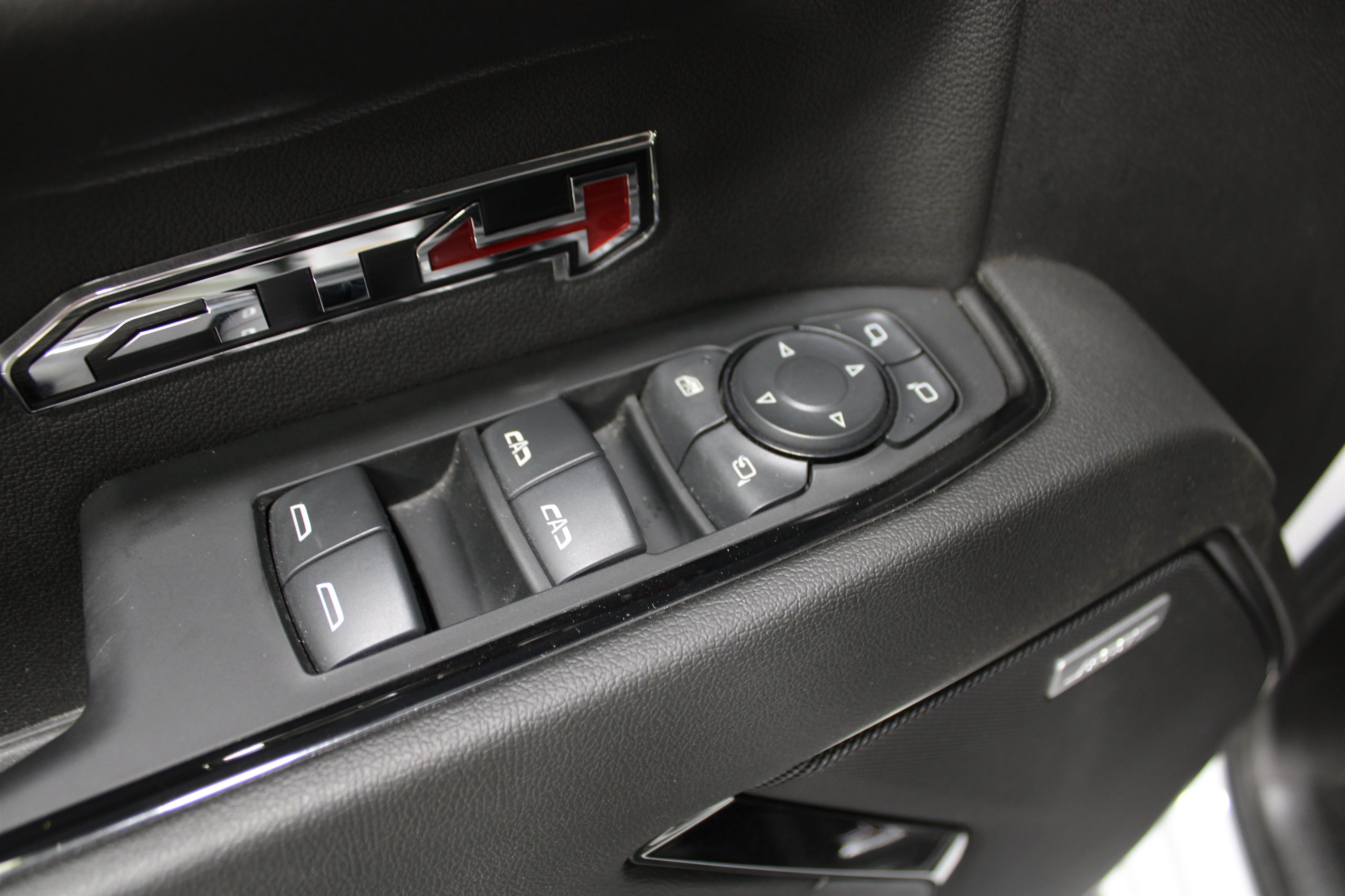 2024 GMC Sierra 1500 AT4 - Photo 7