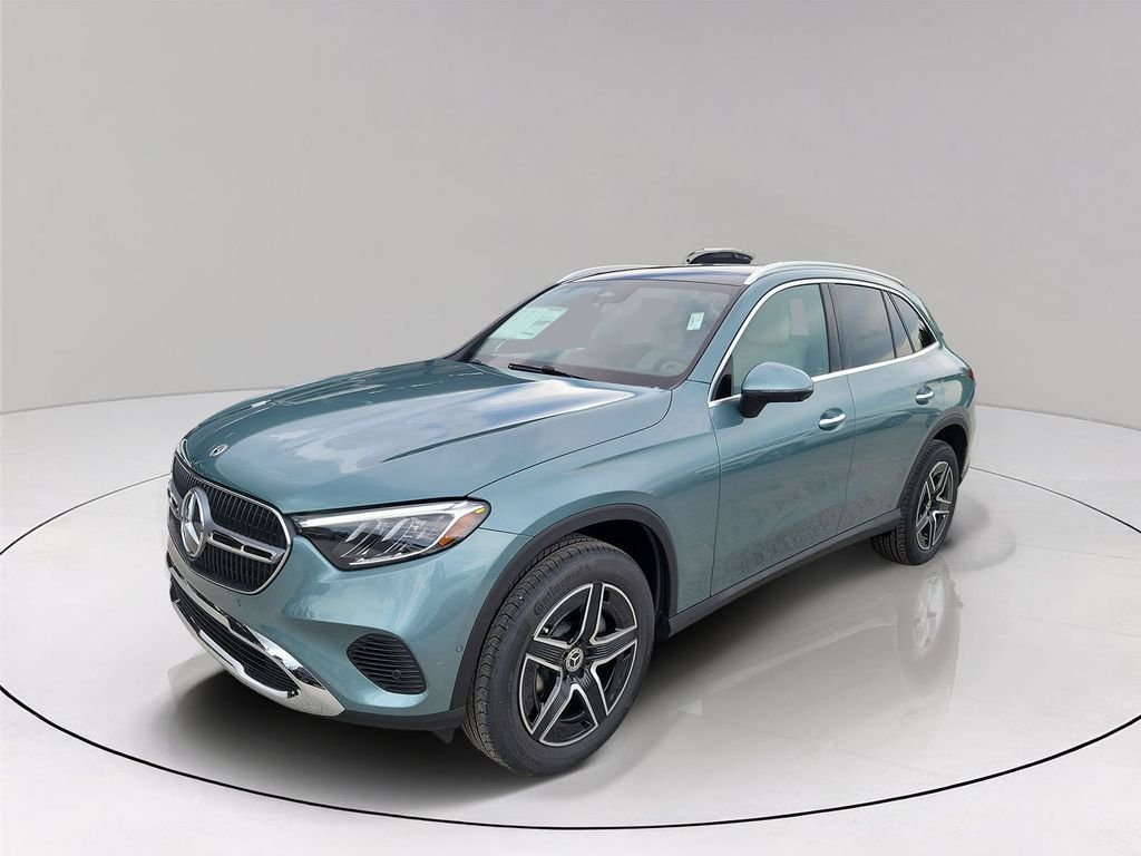New 2027 Verde Silver Metallic Mercedes-Benz GLC 300 image 3