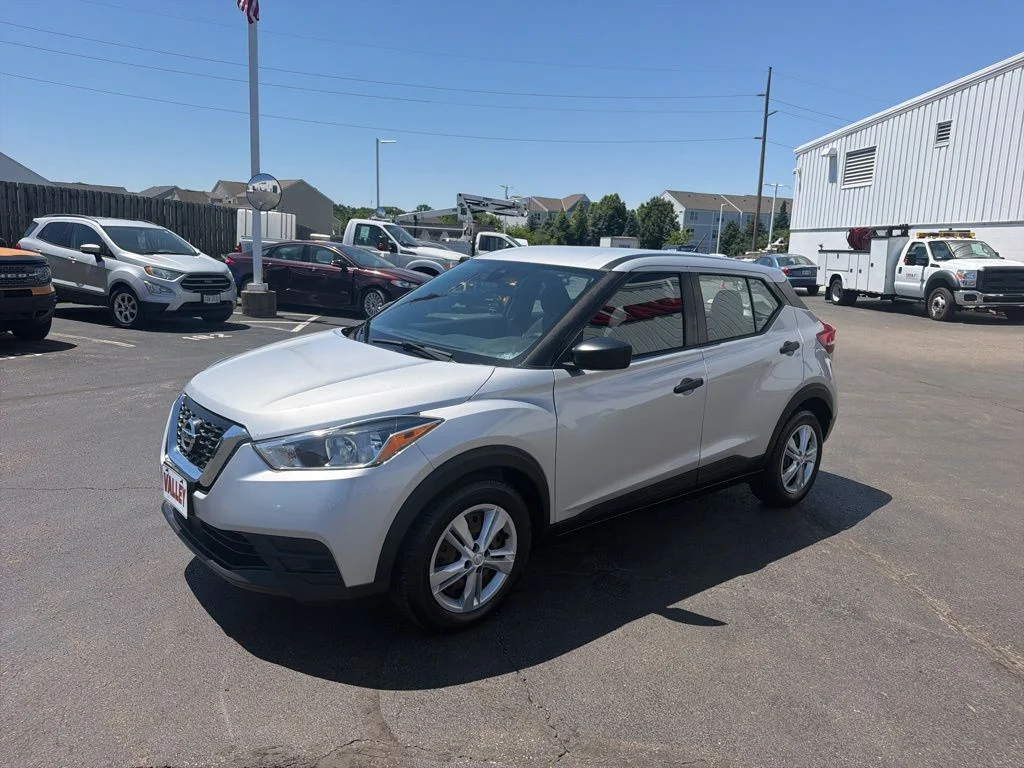 Certified Used 2020 Brilliant Silver Metallic Nissan S image 4