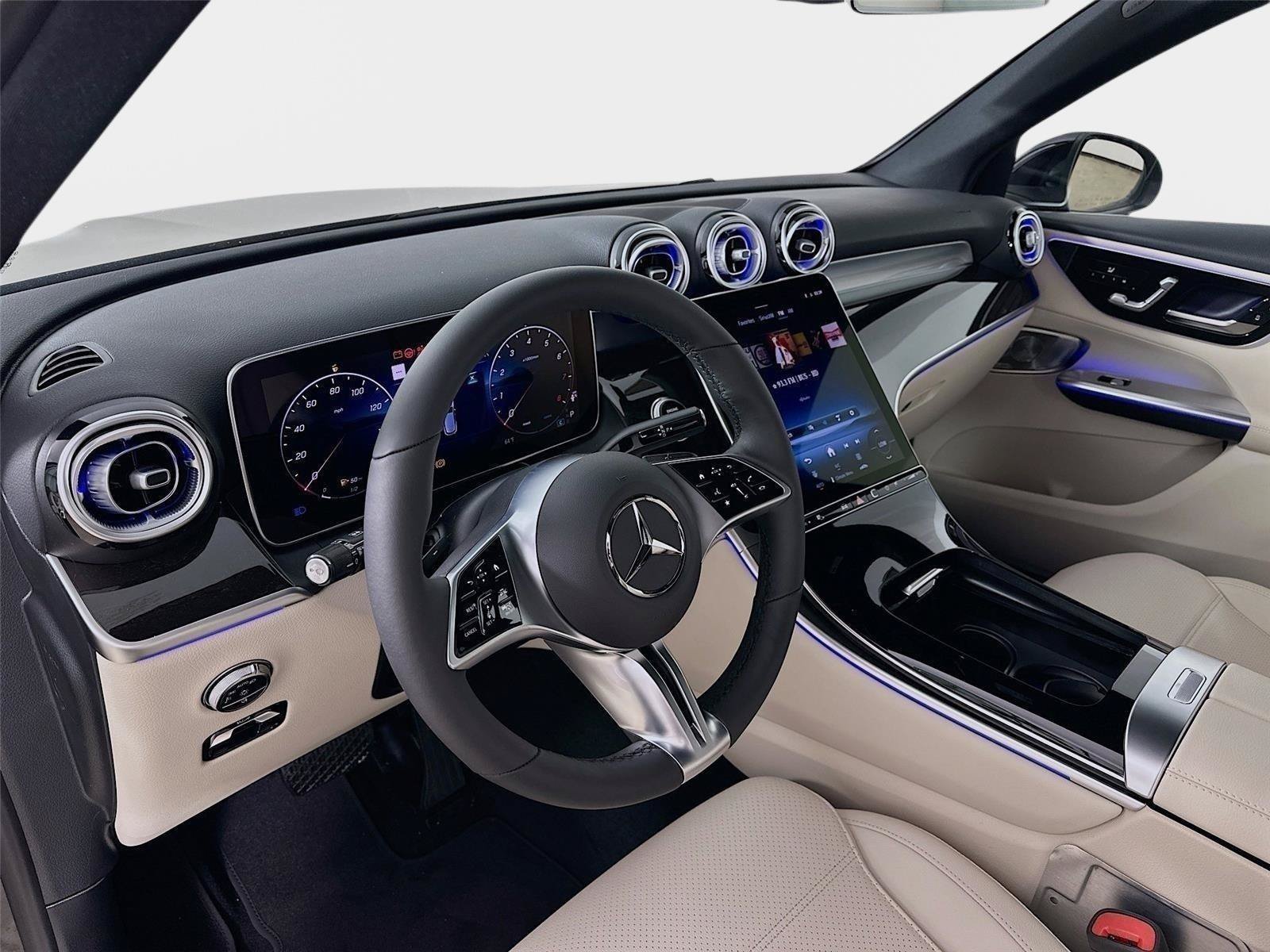 Used 2026  Mercedes-Benz GLC 300 image 9