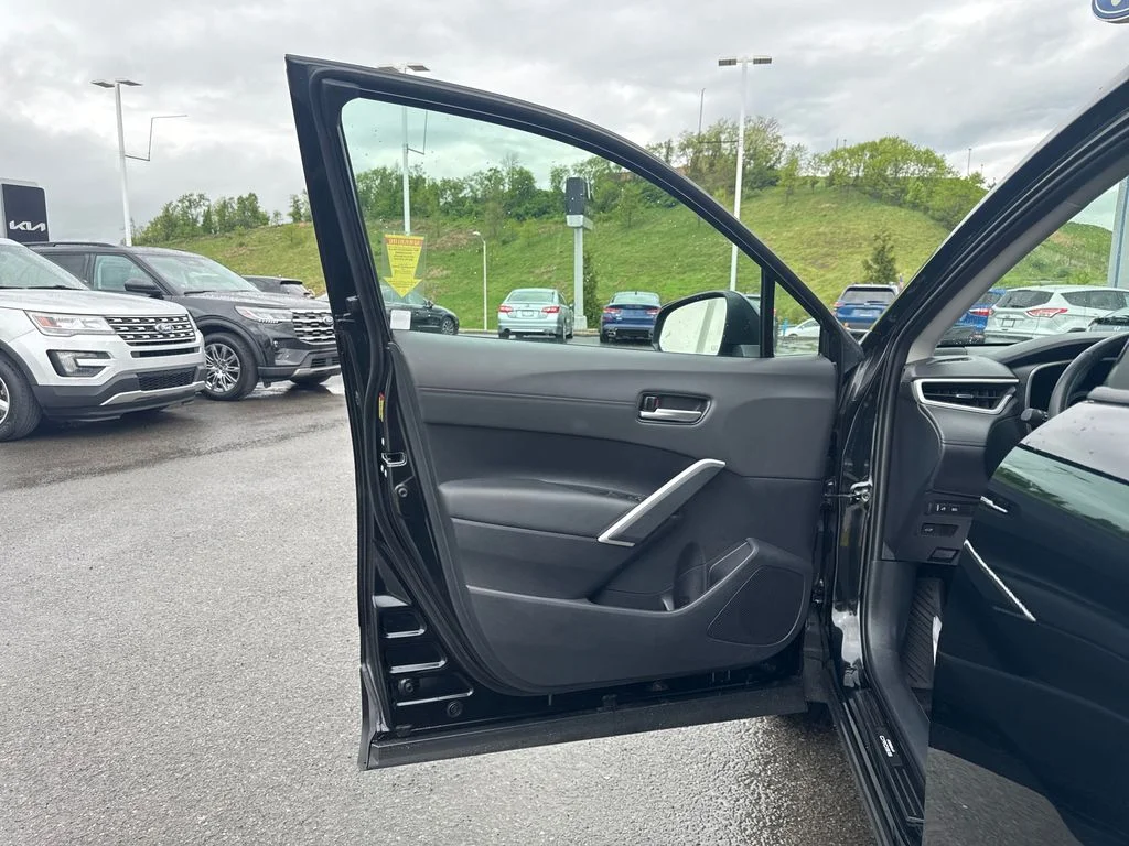 Used 2025 Jet Black Toyota XLE image 27