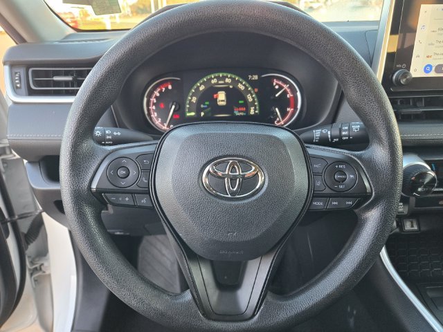 Used 2025 White Toyota XLE image 22