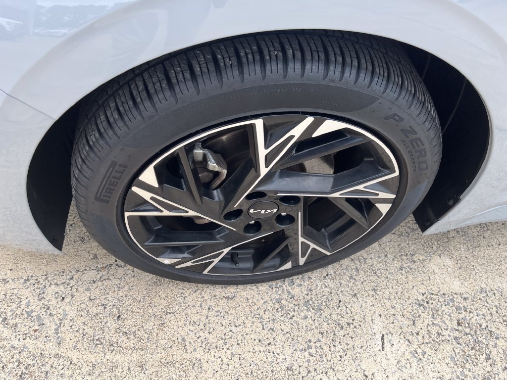 Used 2025 Gray Kia GT-Line image 9