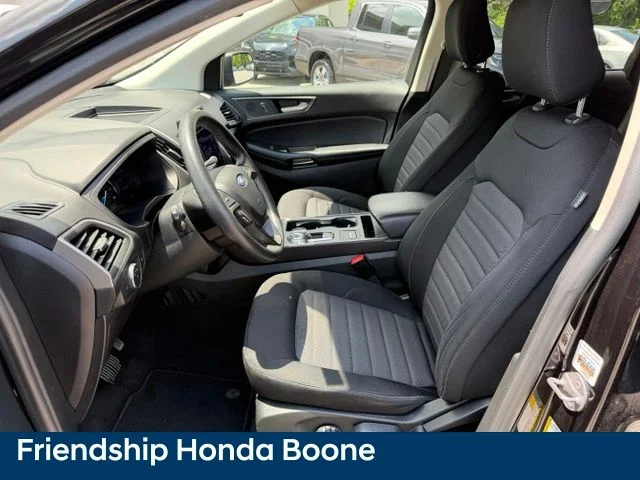 Used 2022 Black Ford SE image 14