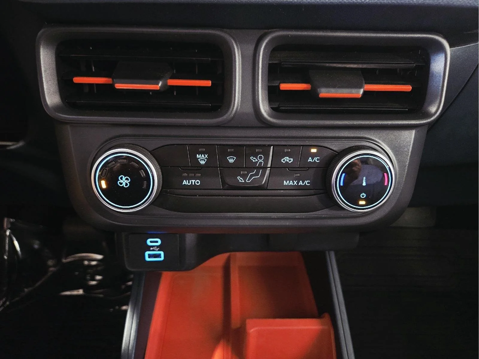 Used 2024 Cactus Gray Ford XLT image 20
